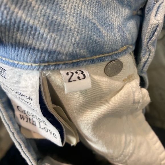 CLOSED "BAYLIN RIPPED RAW HEM STRAIGHT LEG" Jeans In "LIGHT BLUE" - Picture 14 of 16